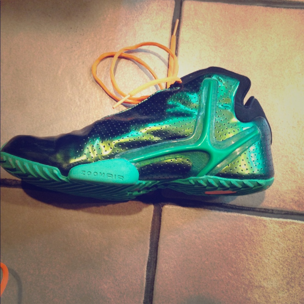 Nike Air Zooms size 8 men's (slightly used)